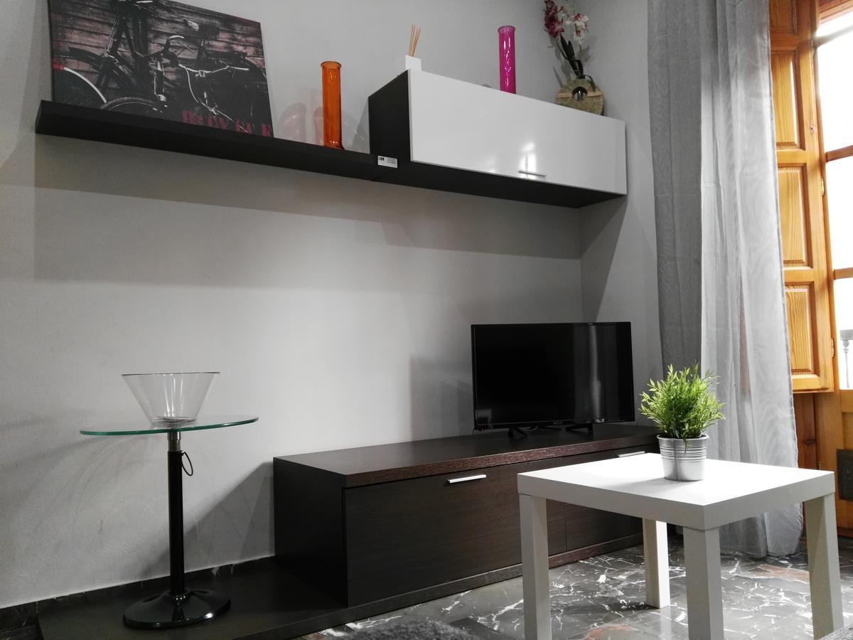 Great Apartment Parking Гранада Экстерьер фото